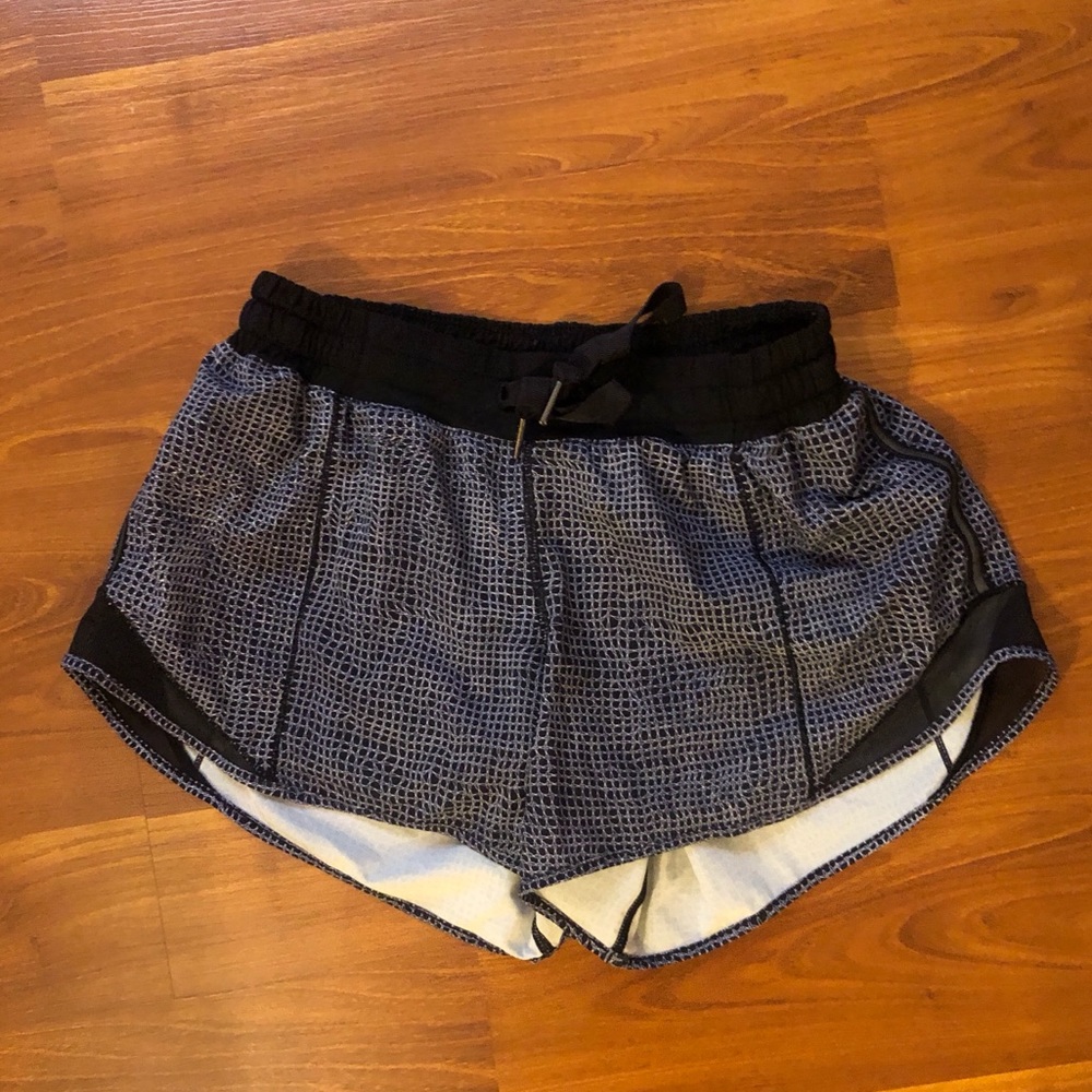 Lululemon Hotty hot running shorts